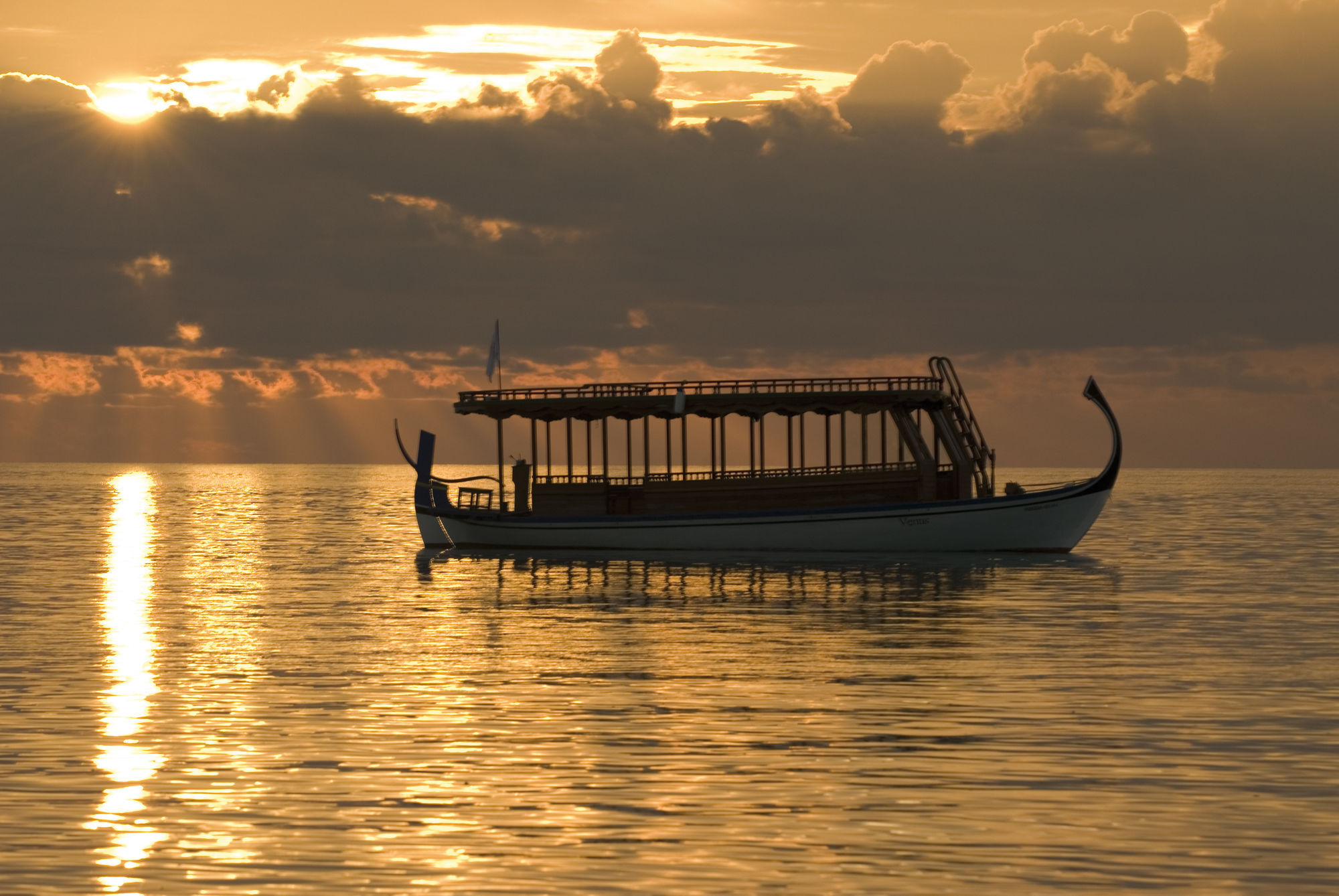 Diamonds Athuruga Beach & Water Villas Exterior foto