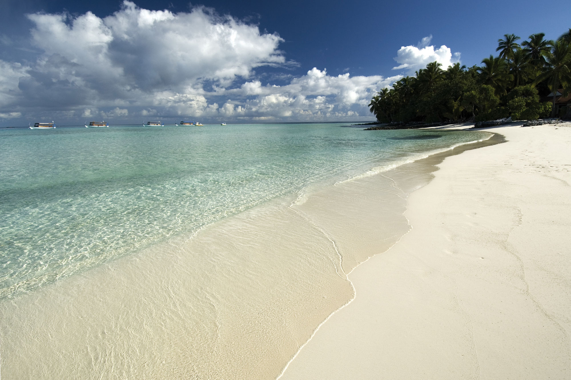 Diamonds Athuruga Beach & Water Villas Exterior foto